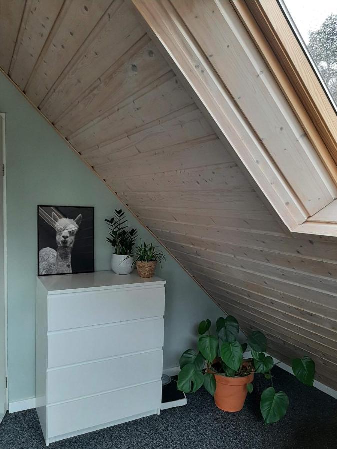 Vakantiehuis Met Hottub En Barrelsauna ออมเมิน ภายนอก รูปภาพ