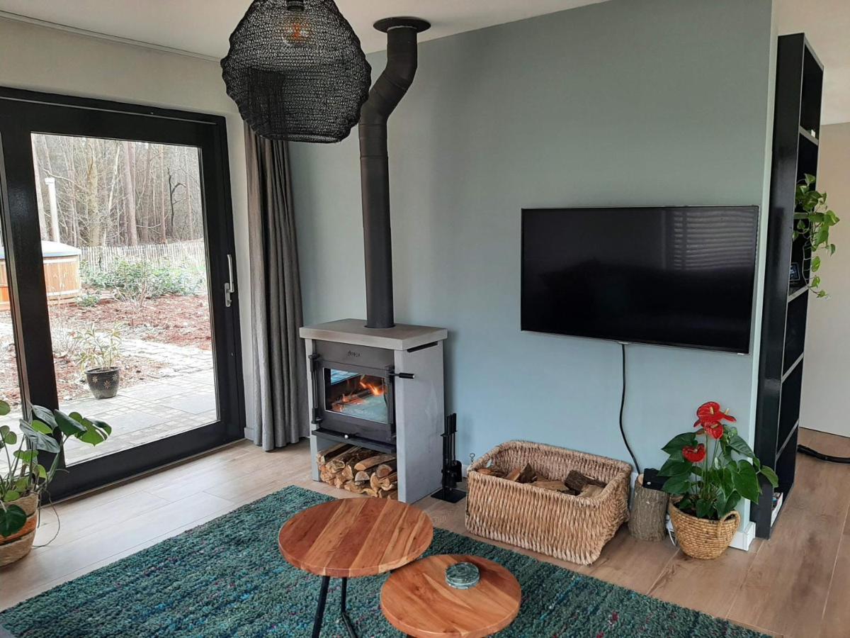 Vakantiehuis Met Hottub En Barrelsauna ออมเมิน ภายนอก รูปภาพ